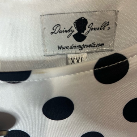 Dainty Jewells Dress - Picture 5 of 7